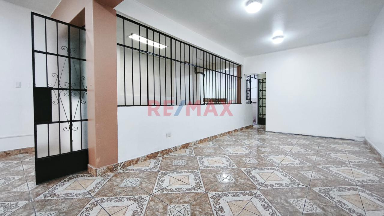 🏬 Alquiler Local Comercial En Av. Ferrocarril El Agustino Limite Con Santa Anita — foto 10