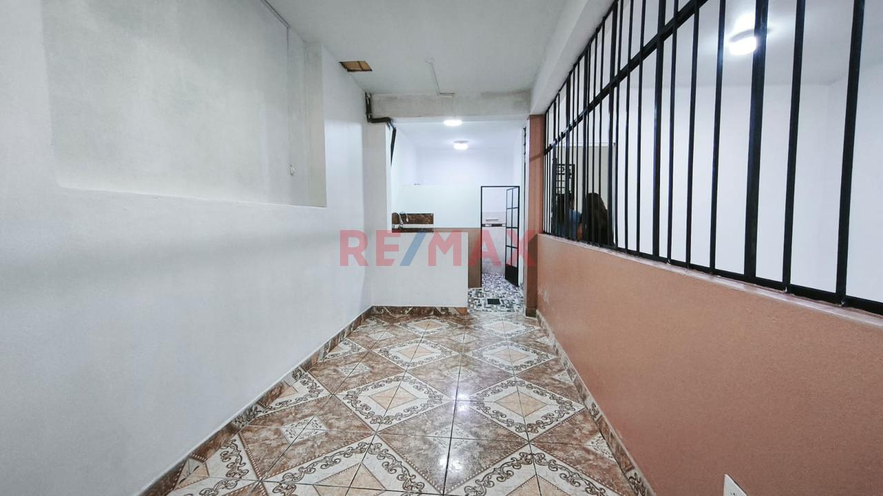 🏬 Alquiler Local Comercial En Av. Ferrocarril El Agustino Limite Con Santa Anita - 7