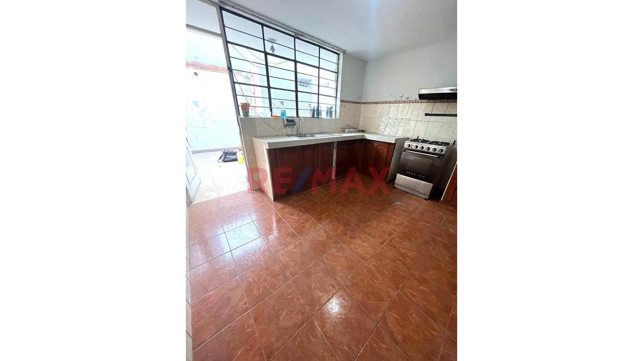 Amplia Casa En Alquiler En Fundo De Villa Condominio Privado Con Seguridad 24/7 - 11