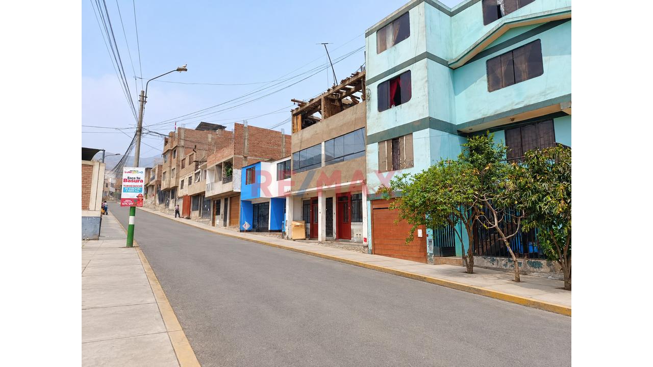 🏠 Venta De Casa De 3 Pisos + Azotea Frente A Parque | Ideal Para Inversión 📍 Urb. Arenal Alto – Canto Grande, San Juan De Lurigancho - 2