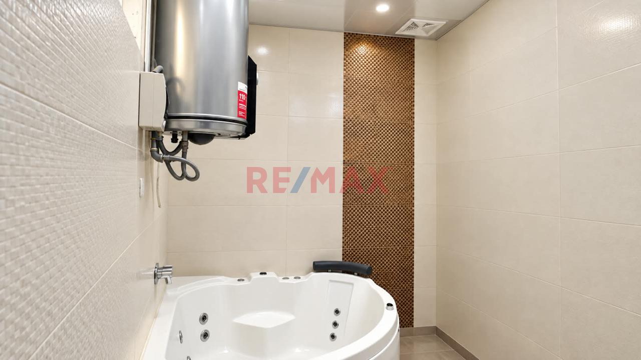 Se Vende Moderno Departamento En 1Er Piso Con Cochera + Jacuzzi - 10