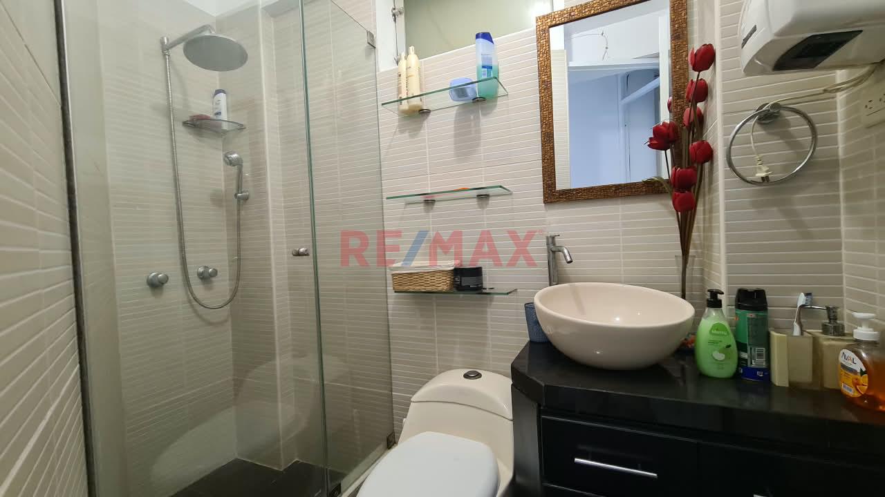 Se Vende Moderno Departamento En 1Er Piso Con Cochera + Jacuzzi - 8