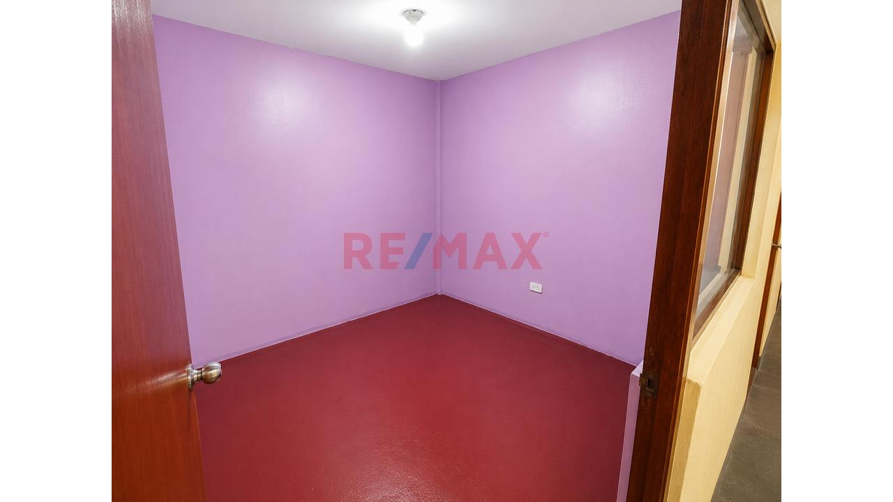 Local Comercial De 03 Pisos - Gran Oportunidad De Inversión Almacenes, Alquileres De Habitaciones, Kinder - Ate (Huaycan) - 12