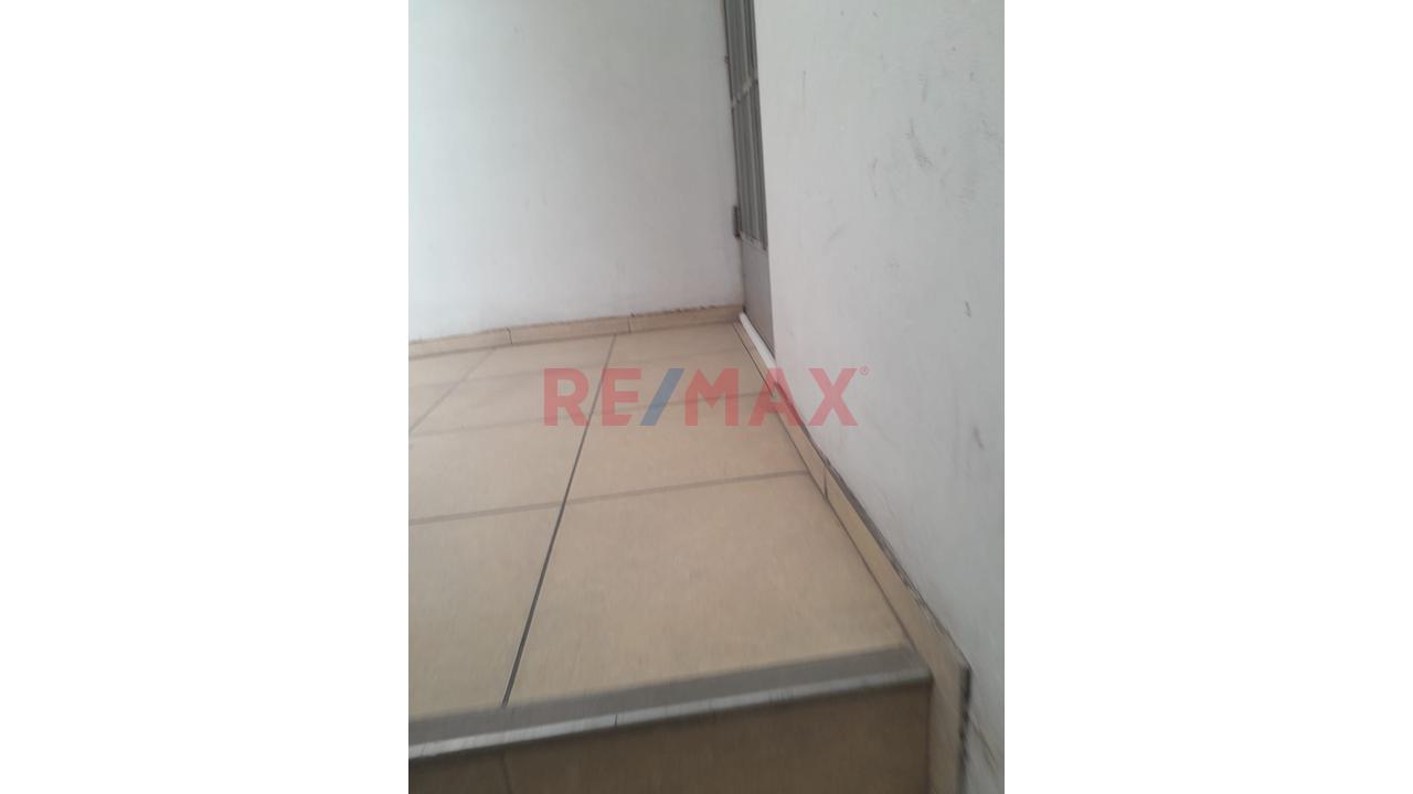 Local En Segundo Piso – Ideal Para Oficinas, Consultorios O Negocios - 4