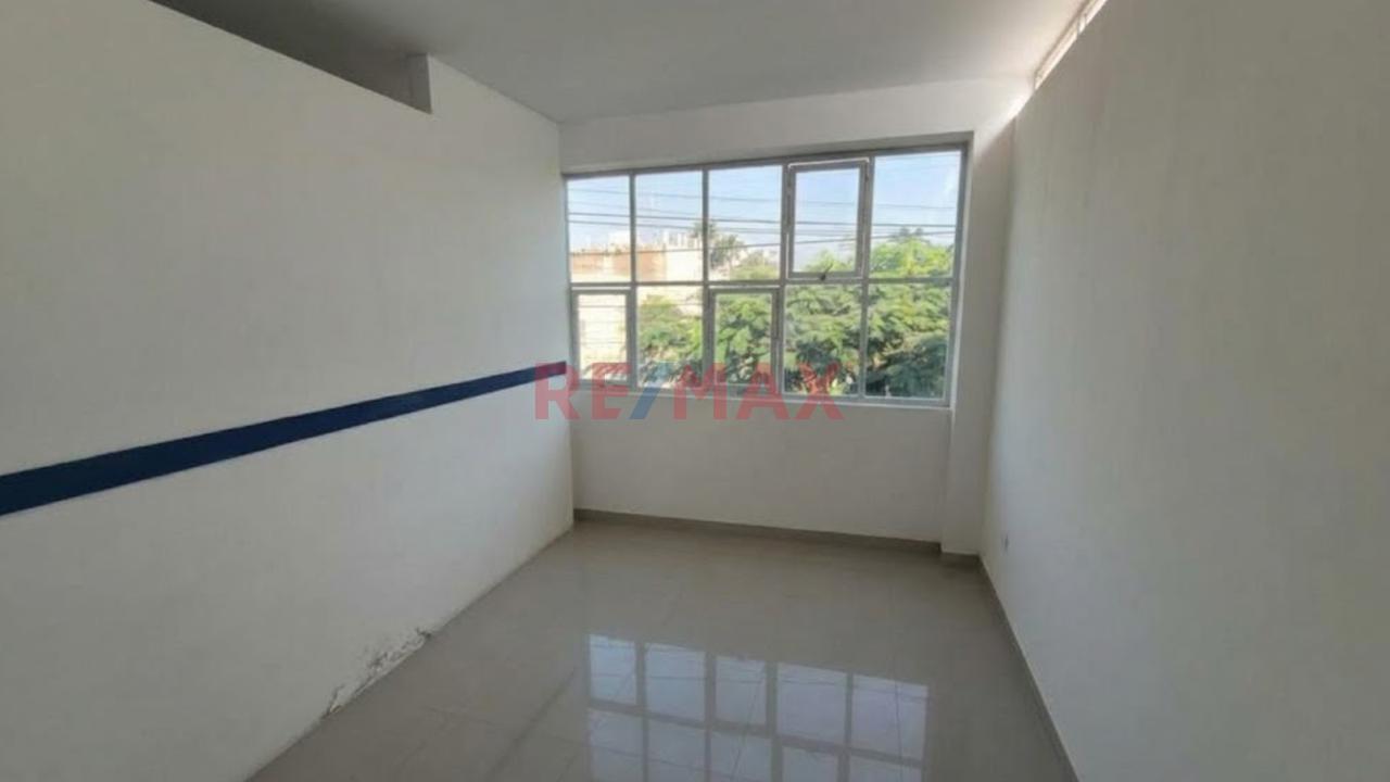 Local Comercial En Alquiler 2Do Piso Francisco Cuneo Chiclayo - 3