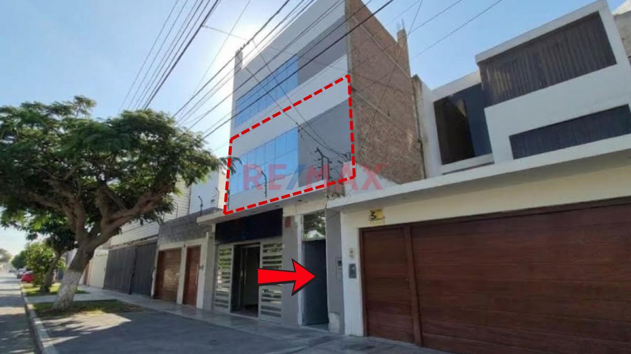 Local Comercial En Alquiler 2Do Piso Francisco Cuneo Chiclayo - 1