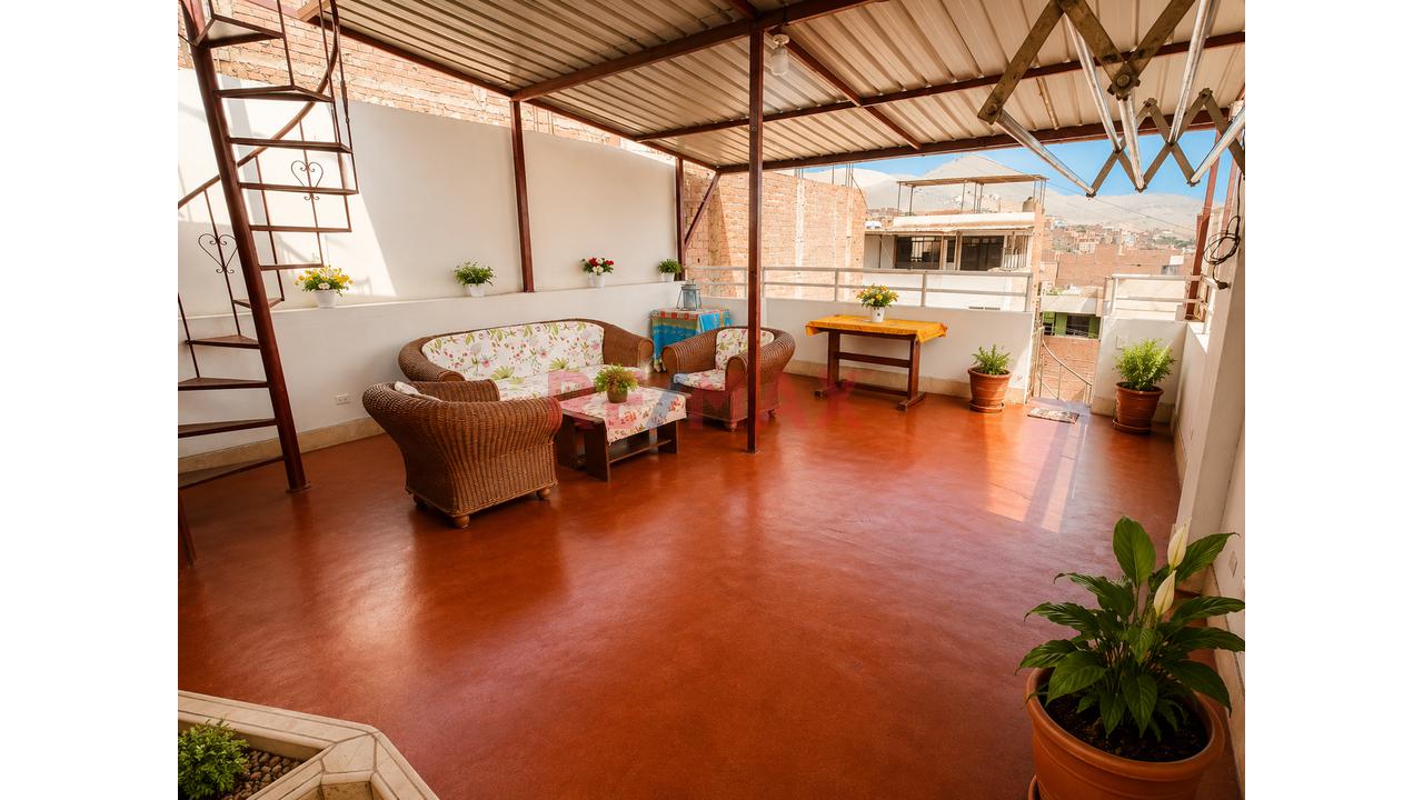 03 Departamentos En Casa De 03 Pisos (01 Departamento Por Cada Piso) A.T.: 120Mt2 - Oportunidad Única En Ancón! - Venta En Una Sola Operación - 15