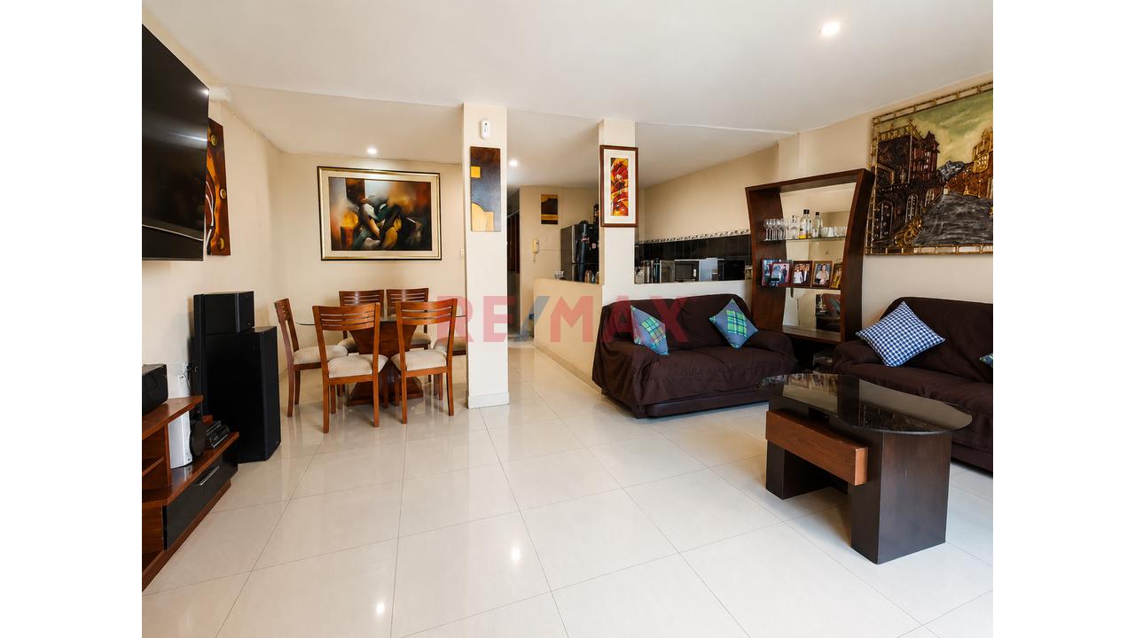 03 Departamentos En Casa De 03 Pisos (01 Departamento Por Cada Piso) A.T.: 120Mt2 - Oportunidad Única En Ancón! - Venta En Una Sola Operación - 3
