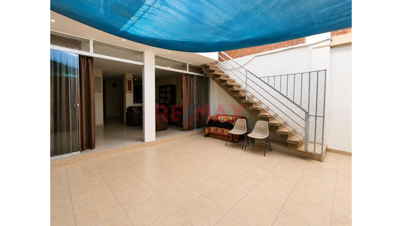 03 Departamentos En Casa De 03 Pisos (01 Departamento Por Cada Piso) A.T.: 120Mt2 - Oportunidad Única En Ancón! - Venta En Una Sola Operación - 2