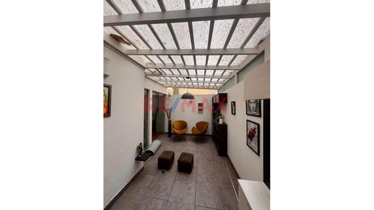 Vive En Exclusiva Zona De Pueblo Libre!!.. Departamento De 111M2 En 2Do Piso Con Vista Interior + Estacionamiento - 2
