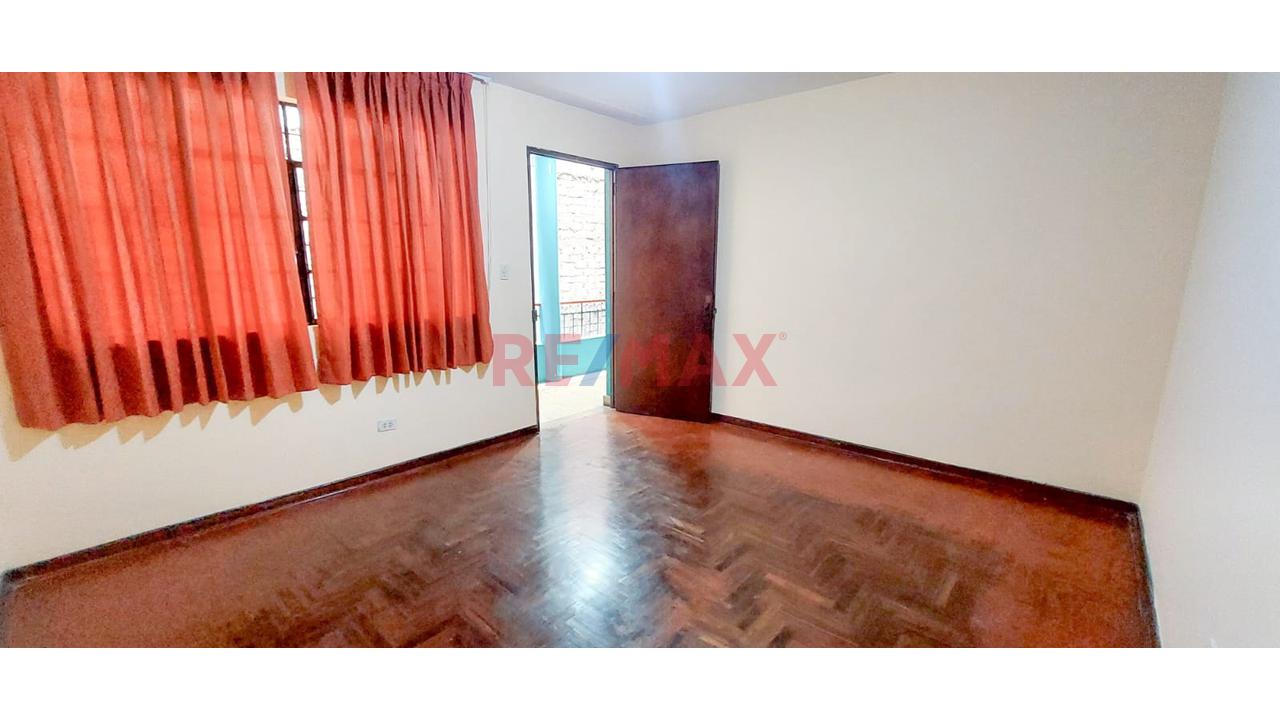 Oportunidad De Inversion Casa Multifamiliar Alt Cdra 32 Av Peru Smp - 14