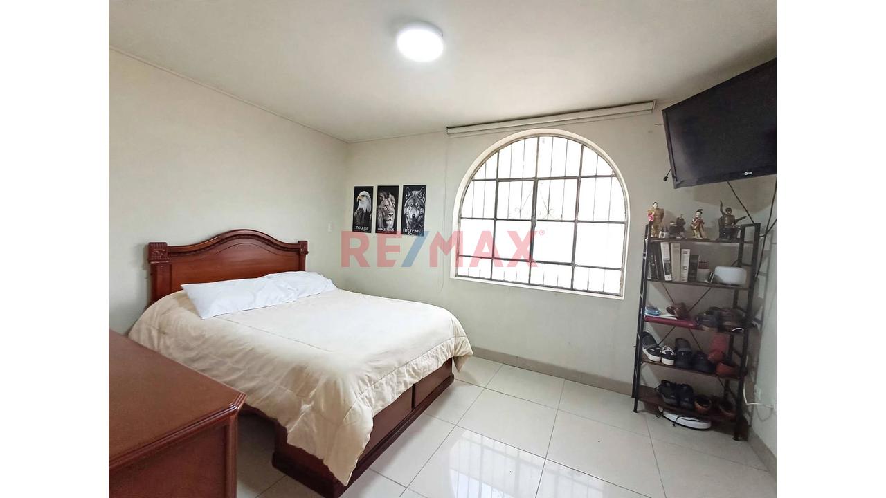Venta Departamento En 1Er Piso El Golf De Huamnpani - 9