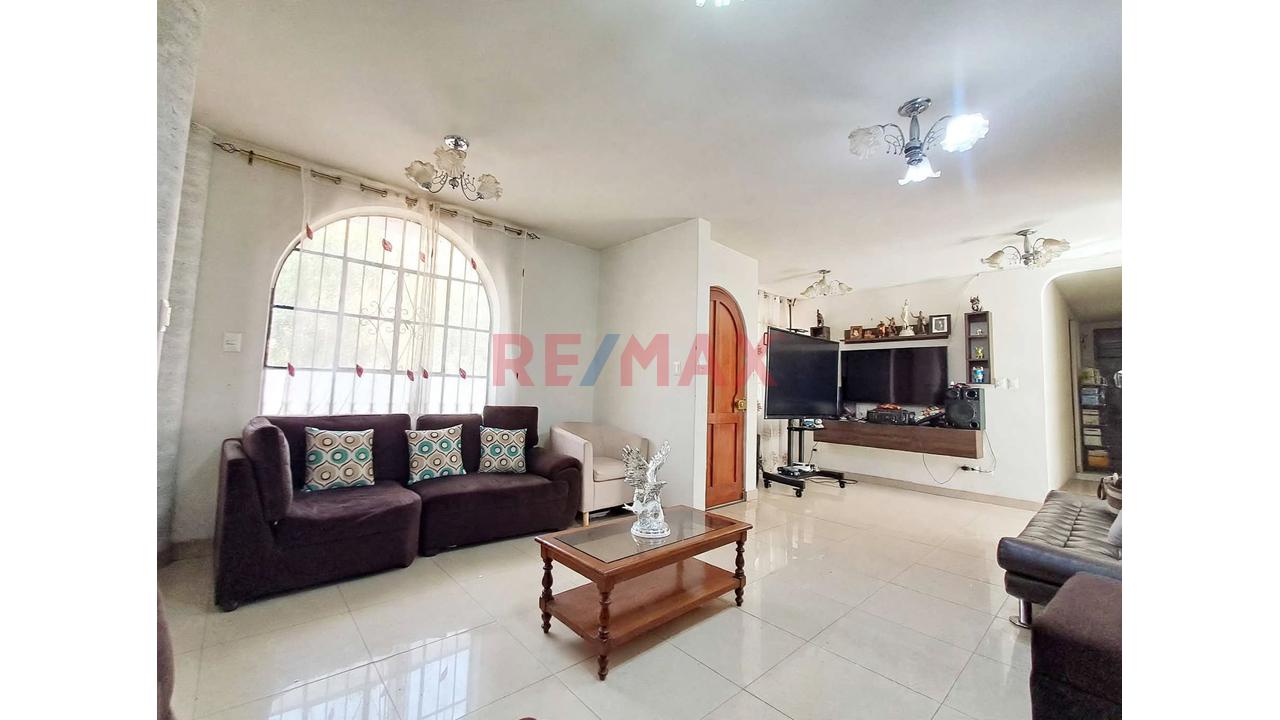 Venta Departamento En 1Er Piso El Golf De Huampani - 2