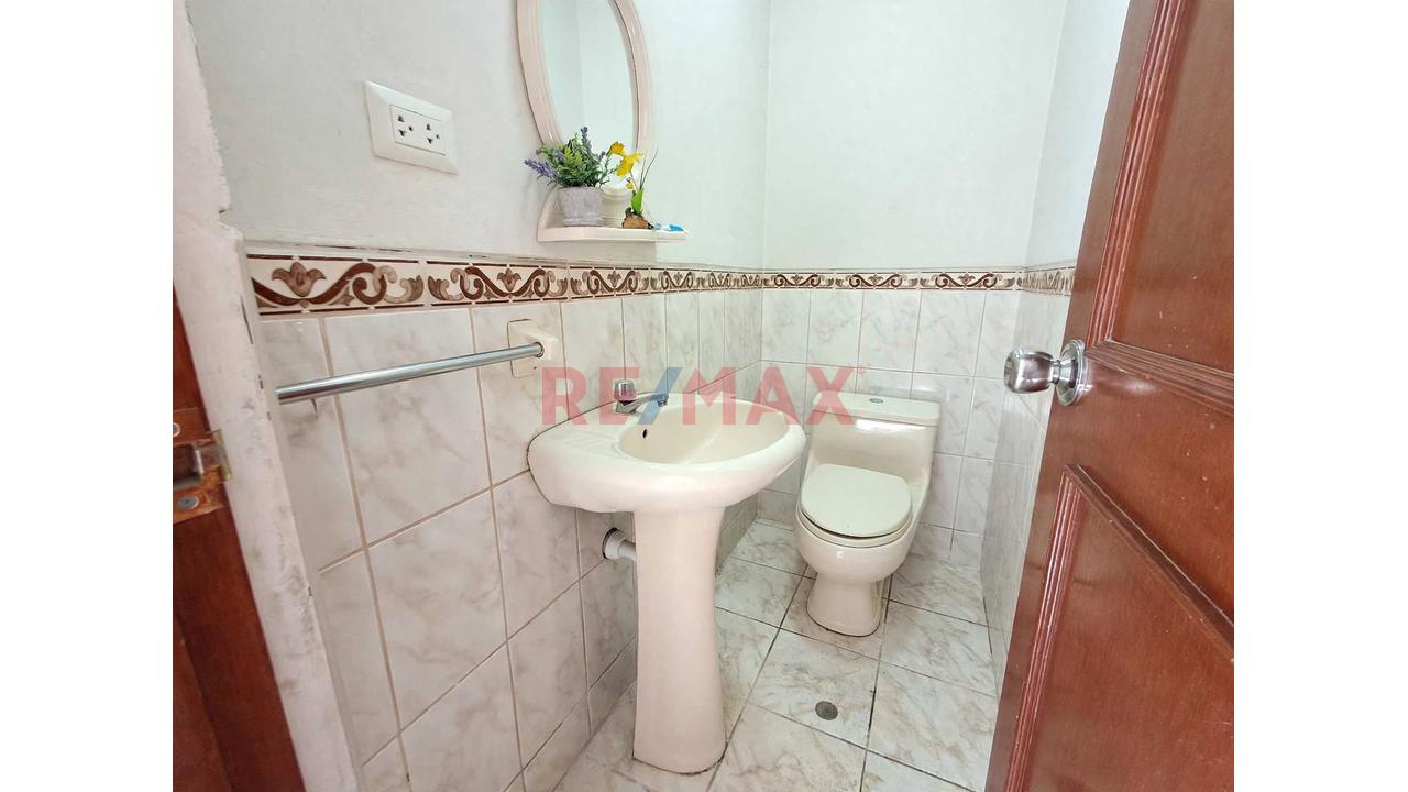 Venta Departamento En 1Er Piso El Golf De Huamnpani - 6