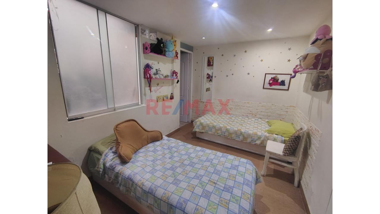 Casa/Departamento En Primer Piso, Frente A Parque, Con Cochera Incluida Y Excelente Ubicación En La Perla, Limite Con San Miguel. — foto 14