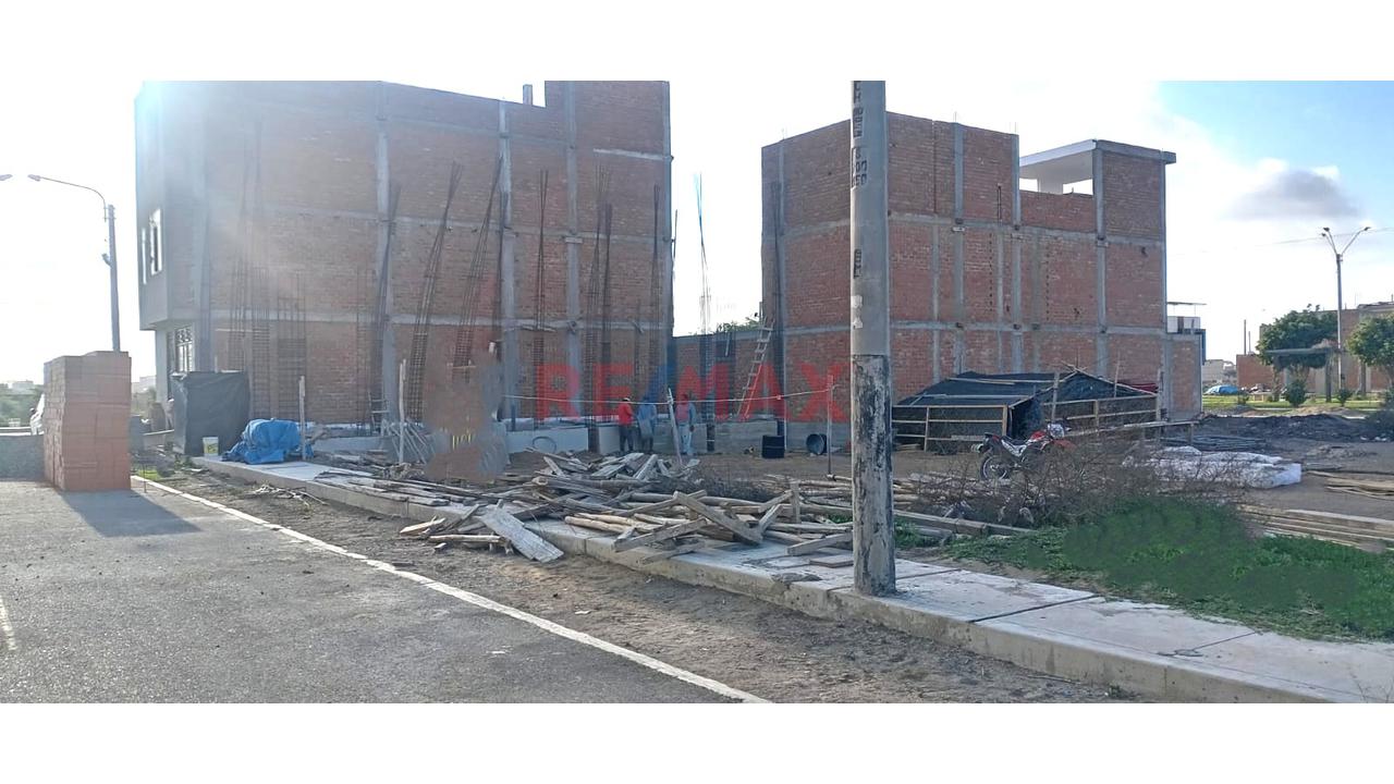 Vendo Terreno De 120 M2, Frente A Parque, En Urb. Villa Los Sauces, Pimentel, Chiclayo — foto 4