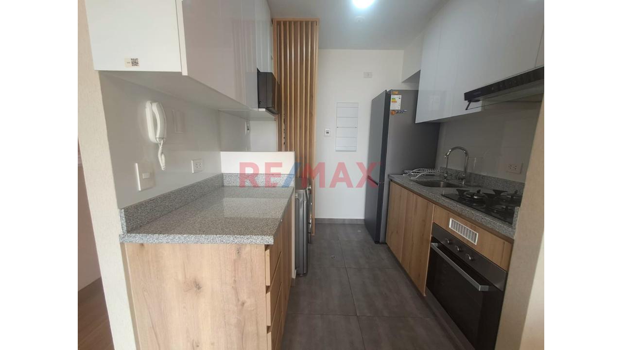 Vive Chacarilla: Departamento Semi Amoblado Con Estudio - 3