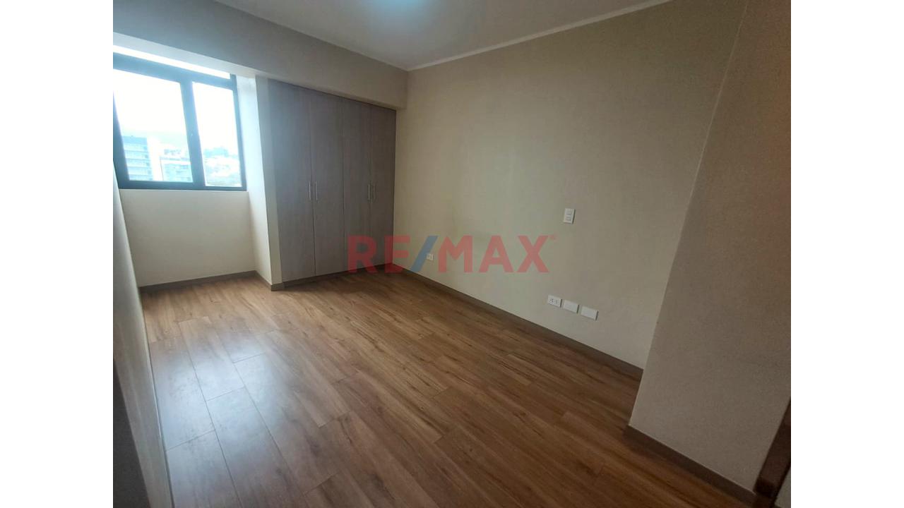 Vive Chacarilla: Departamento Semi Amoblado Con Estudio - 7