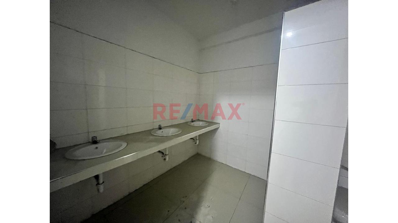 Se Alquila Edificio Comercial Con Excelente Ubicación Ideal Para Empresas - 9