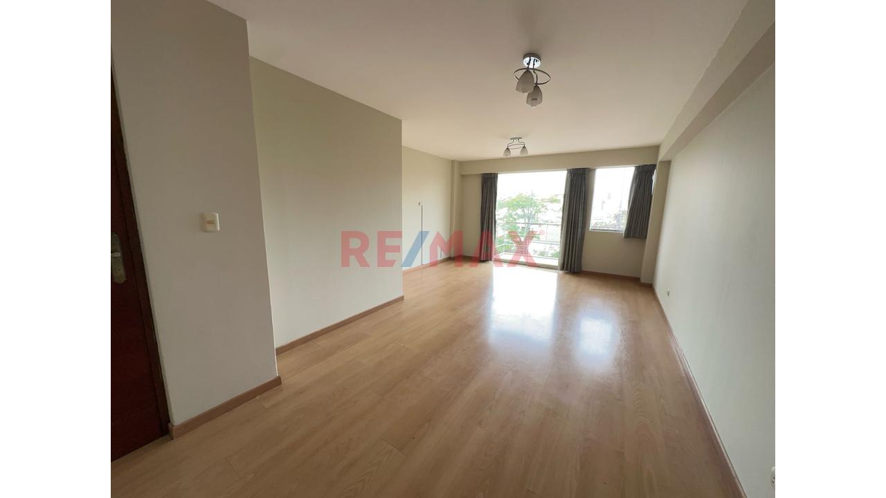 Se Alquila Amplio Departamento De 120 M² En Urbanización Chama, Santiago De Surco – S/ 3,200 - 8