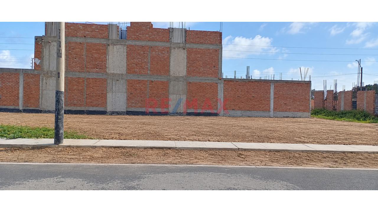 Construye El Hogar De Tus Sueños: Lote Estratégico De 120M² En Urbanización Villa Los Sauces, Pimentel - 4