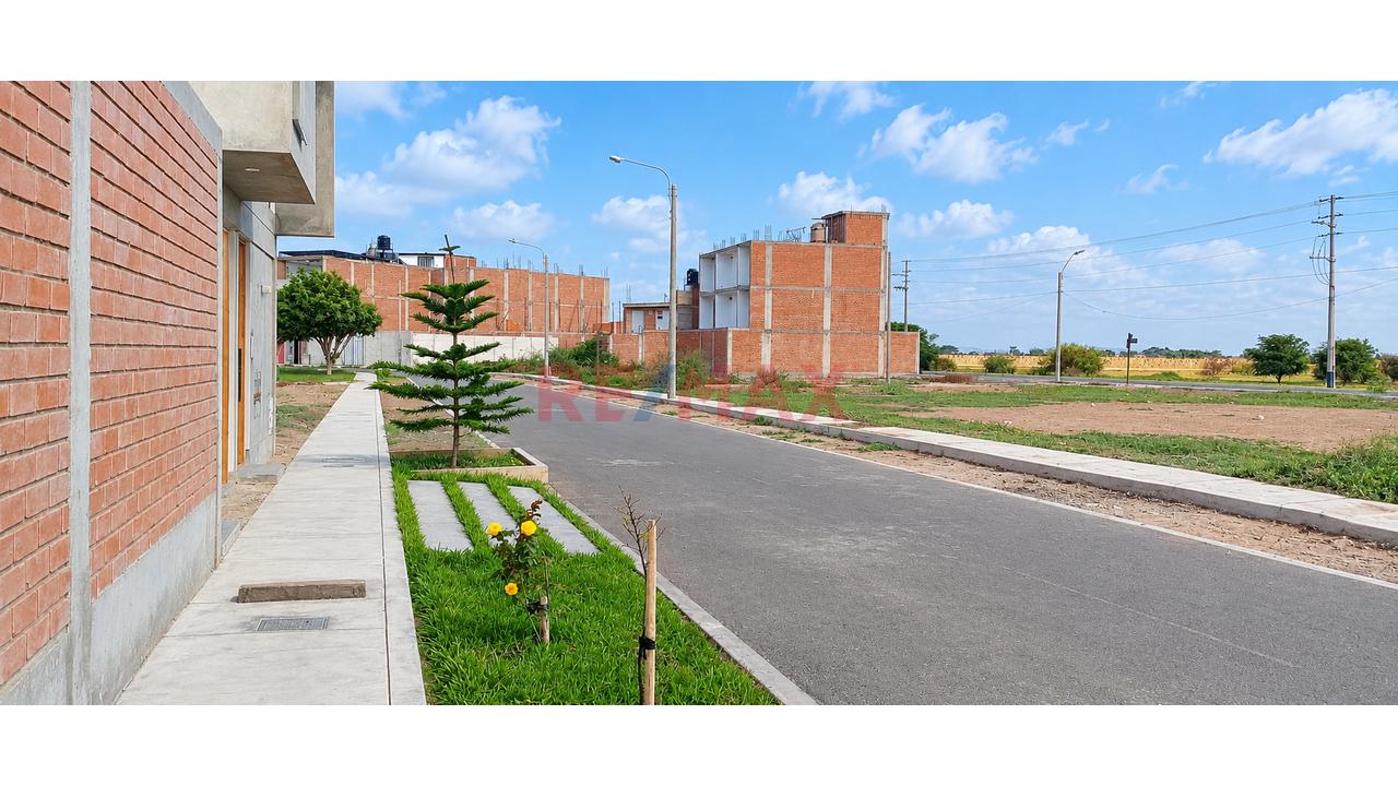 Construye El Hogar De Tus Sueños: Lote Estratégico De 120M² En Urbanización Villa Los Sauces, Pimentel - 5