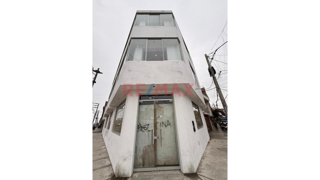 Alquiler De Local Comercial En Esquina – 3 Niveles, 412 M² – Smp - 3