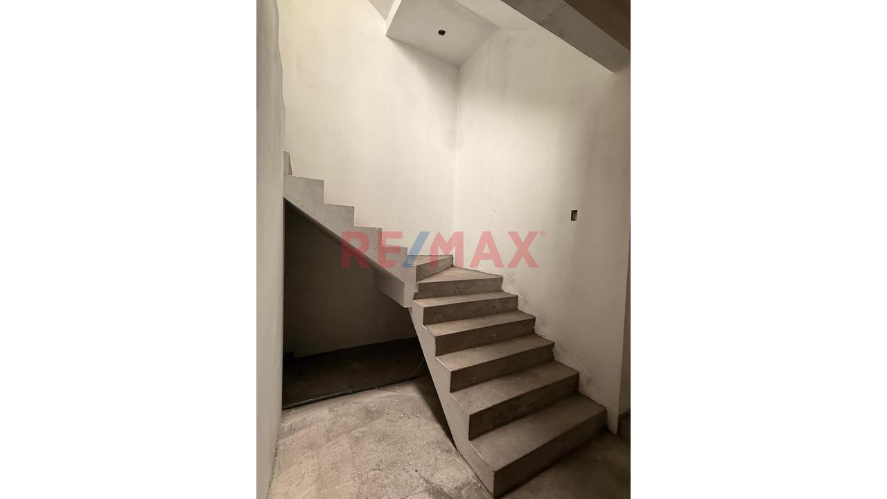 Alquiler De Local Comercial En Esquina – 3 Niveles, 412 M² – Smp - 7