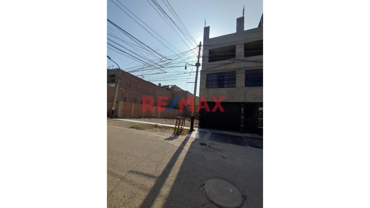 Ocasion : Terreno En Venta En Urb. Residencial Lucyana - Carabayllo - 1