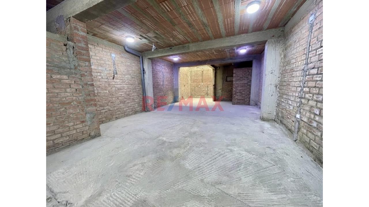 ¡Alquiler De Local Comercial 120M2 – Primer Piso | Los Olivos! - 7