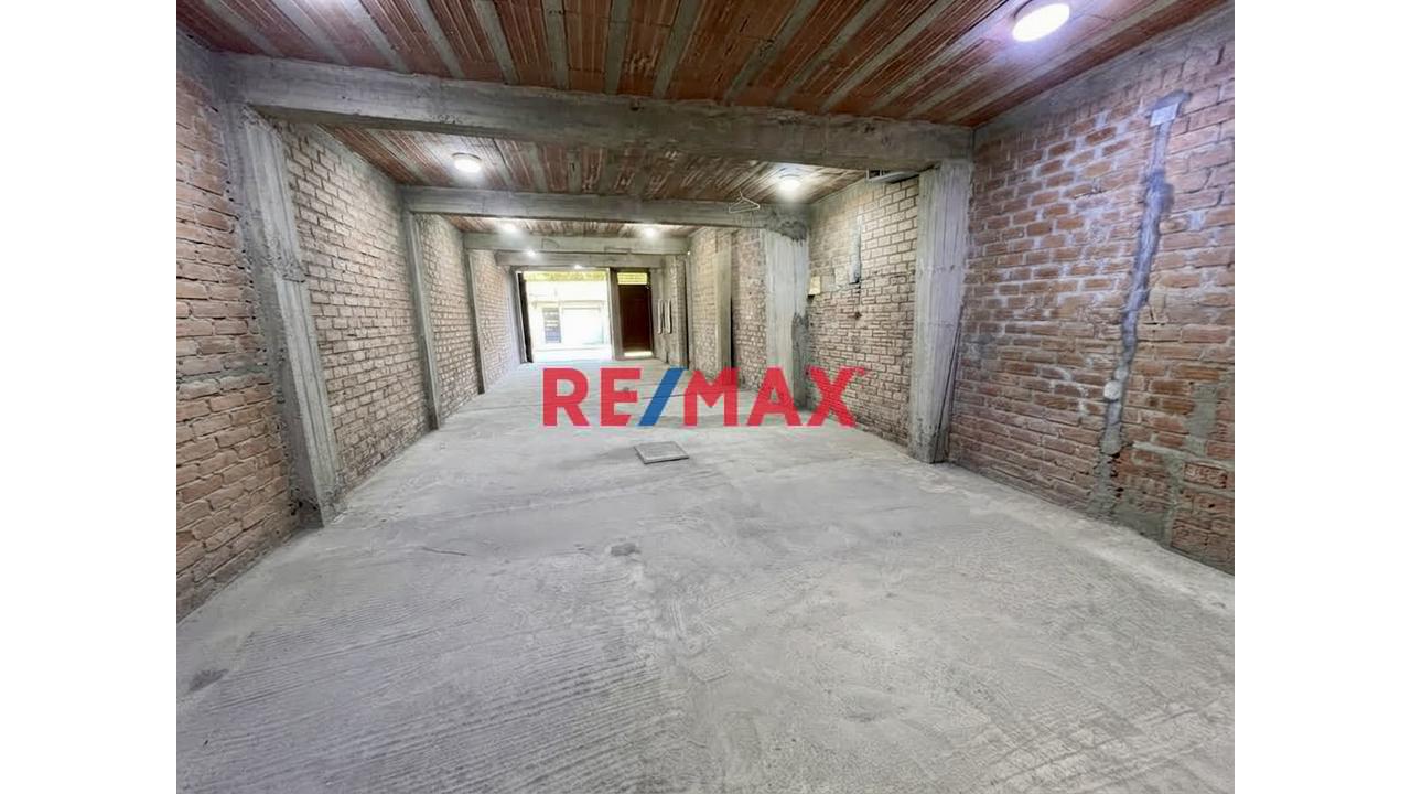 ¡Alquiler De Local Comercial 120M2 – Primer Piso | Los Olivos! - 1