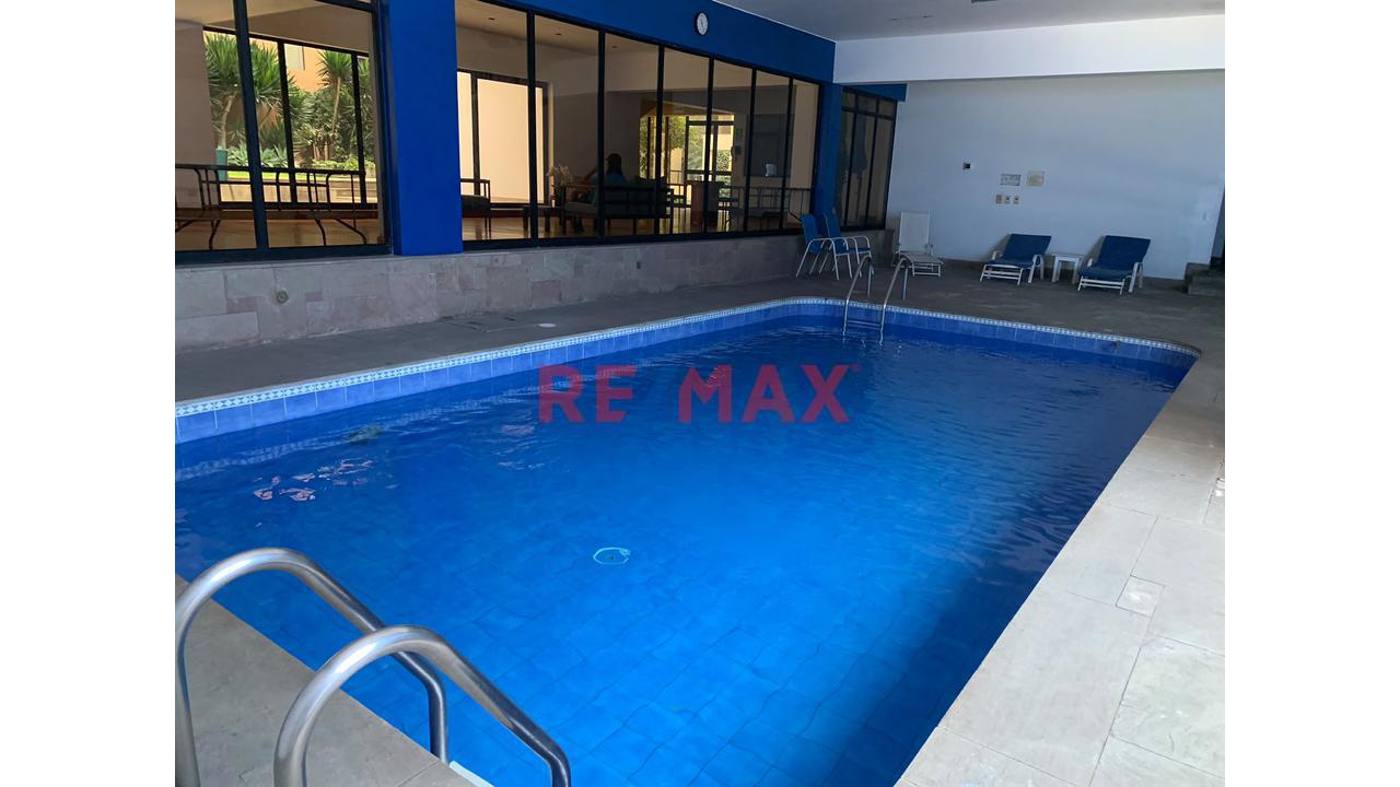 Departamento Remodelado En Venta Zona Exclusiva De San Isidro Vista Exterior + Estacionamiento - 1