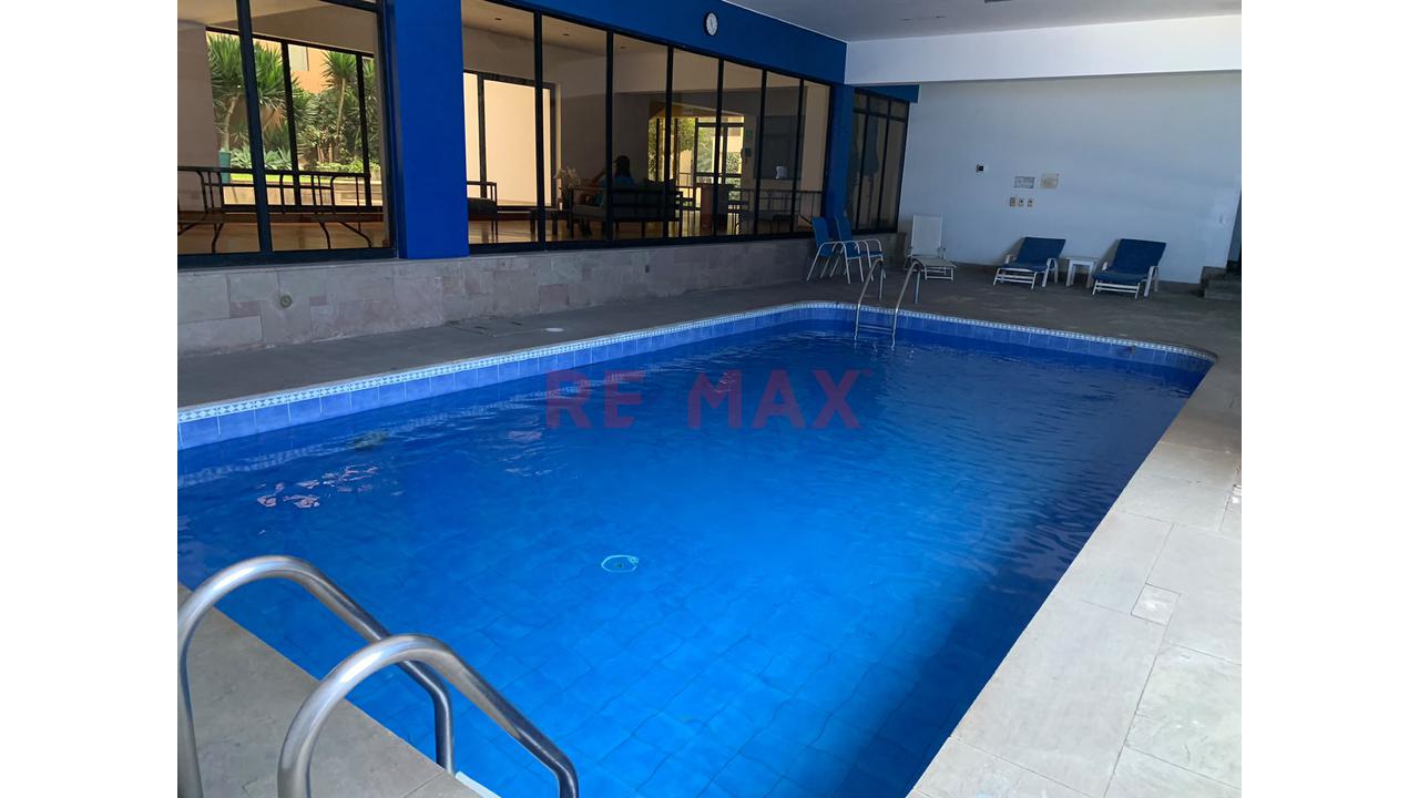 Departamento Remodelado En Venta Zona Exclusiva De San Isidro Vista Exterior + Estacionamiento - 5