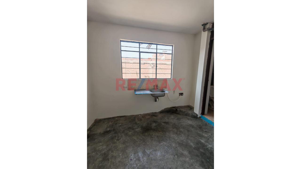 Alquiler De Departamento 2Do Piso - El Agustino - 3