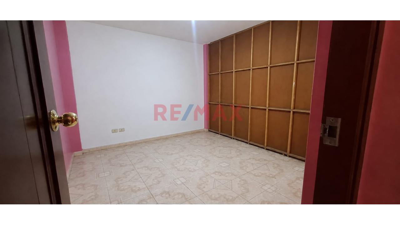 Alquiler De Departamento En San Juan De Lurigancho - 9
