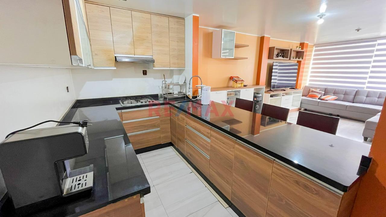 Venta De Departamento En El 3Ro Y 4To Piso En Ate De 210M2 - 5