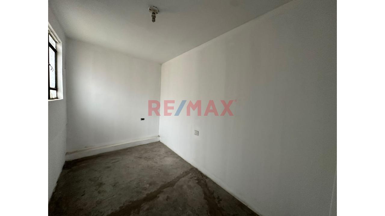 Casa 4 Pisos En  El Agustino Cerca A Avenidas Principales — foto 2