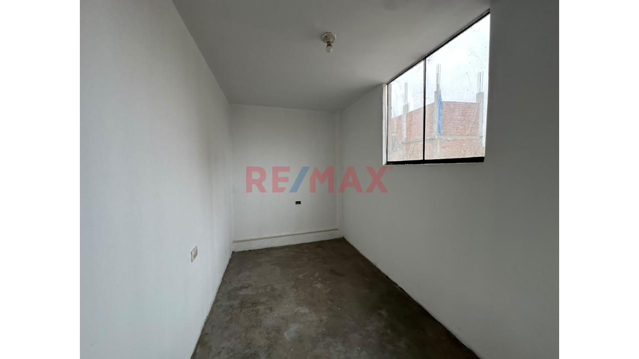 Casa 4 Pisos En El Agustino Cerca A Avenidas Principales - 15