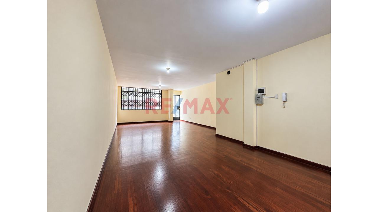 🏡 En Venta Departamento En Primer Piso – Santa Raquel, La Molina — foto 2