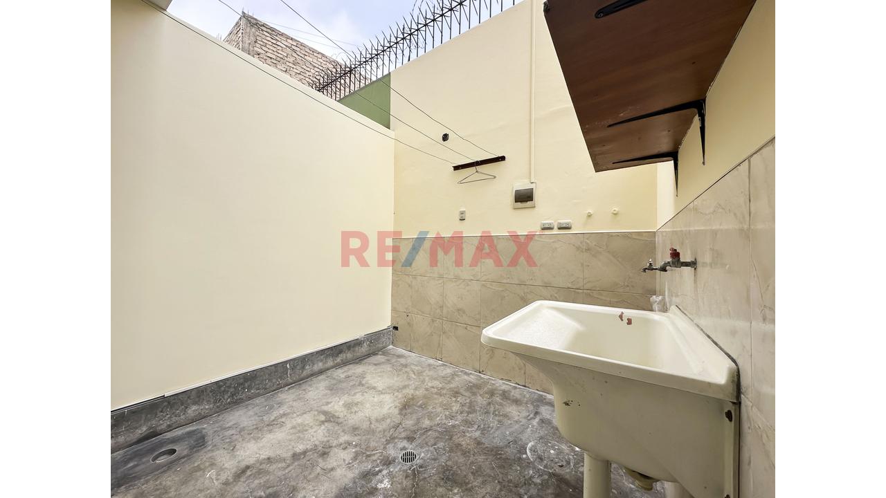 🏡 En Venta Departamento En Primer Piso – Santa Raquel, La Molina - 13