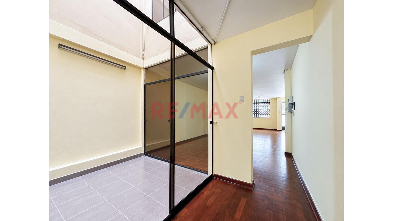 🏡 En Venta Departamento En Primer Piso – Santa Raquel, La Molina - 5
