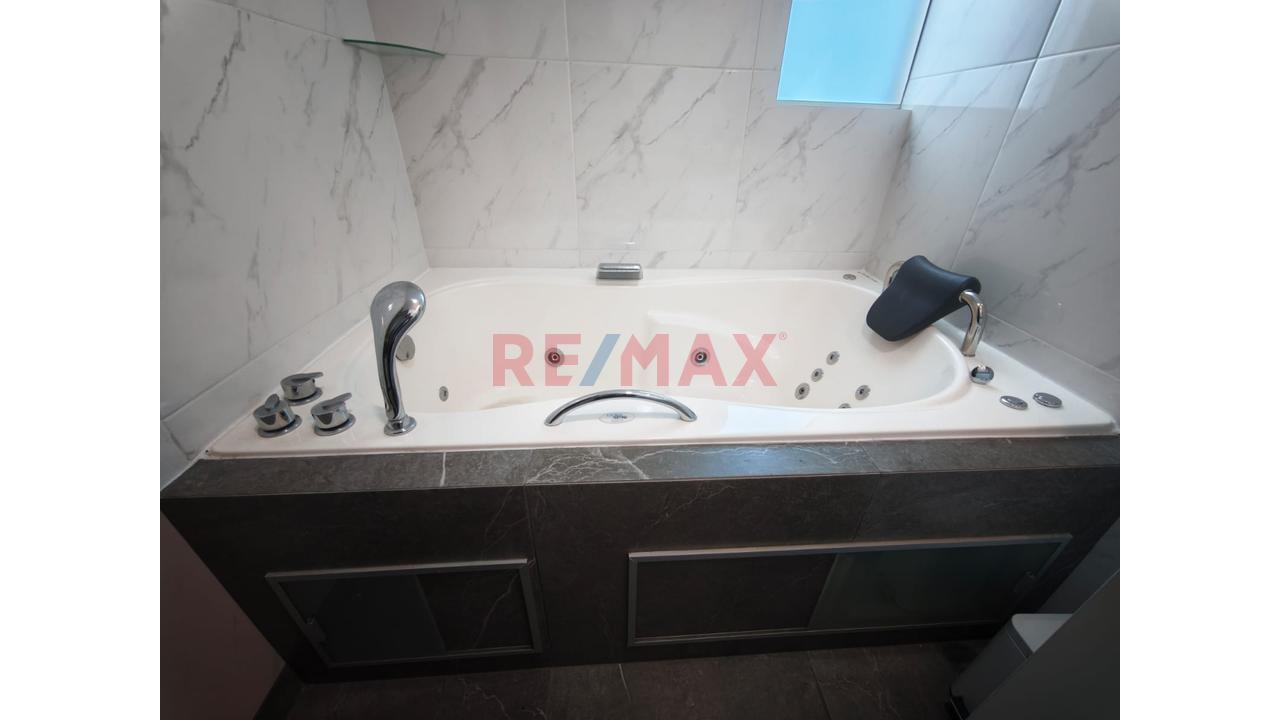 🏡✨ ¡Vive Con Estilo En Tahuaycani! | Amplio Departamento Con Ascensor Y Cochera - 12