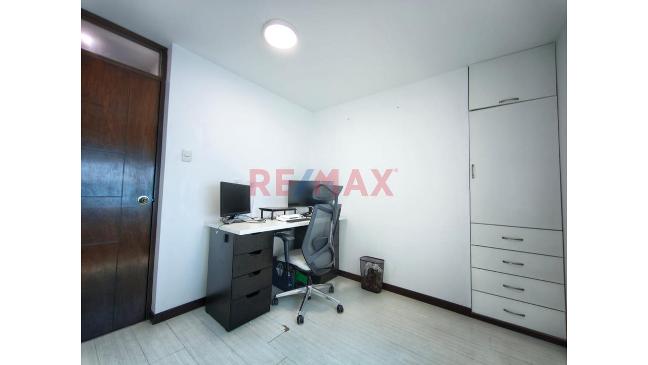 🏡✨ ¡Vive Con Estilo En Tahuaycani! | Amplio Departamento Con Ascensor Y Cochera - 14