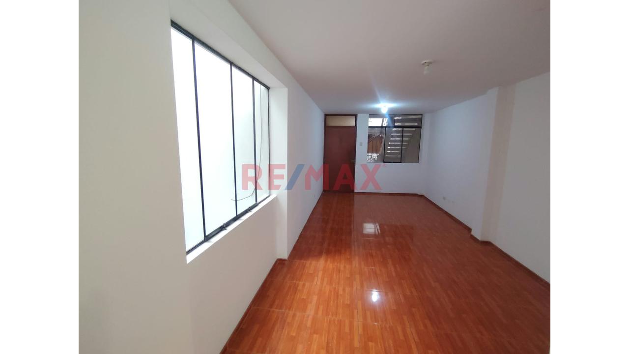 🏡 Departamento En Venta – 2Do Piso, Vista Interior - San Martin De Porres - 5