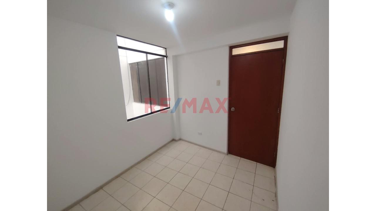 🏡 Departamento En Venta – 2Do Piso, Vista Interior - San Martin De Porres - 3
