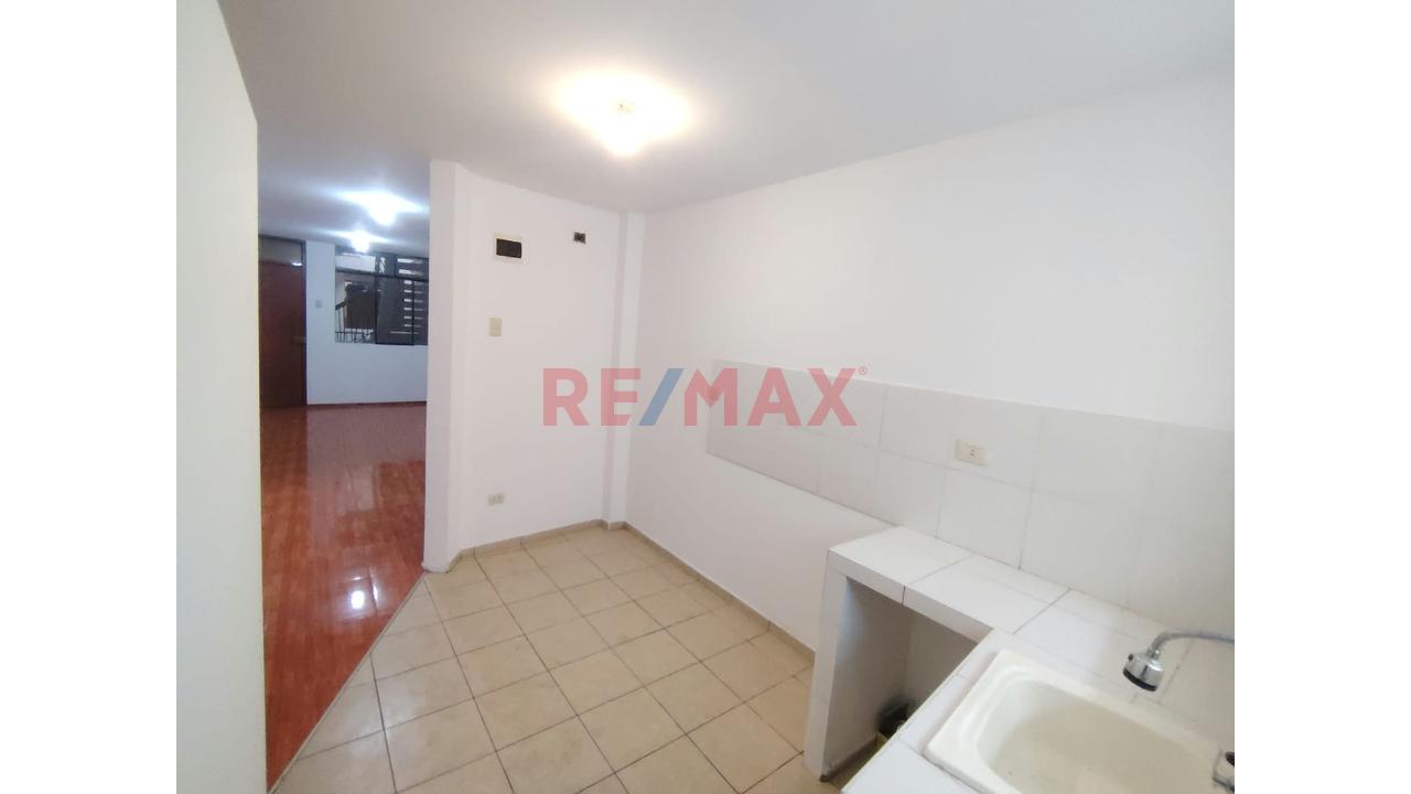 🏡 Departamento En Venta – 2Do Piso, Vista Interior - San Martin De Porres - 7