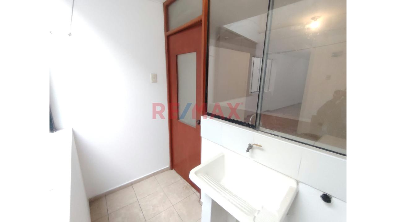 🏡 Departamento En Venta – 2Do Piso, Vista Interior - San Martin De Porres - 8