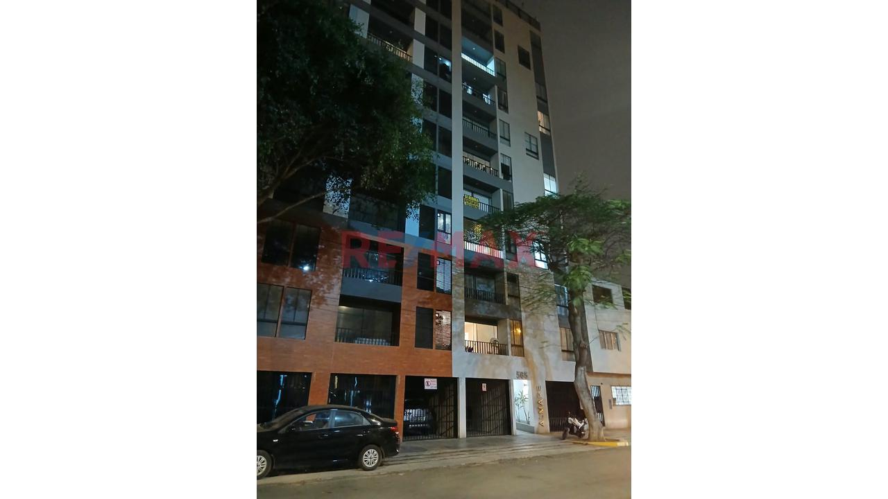 🏡 ¡Alquiler De Departamento En Chorrillos – S/ 1,750!  📍 Mariscal Castilla 565 – Edificio Almare | Dpto. 502 - 2