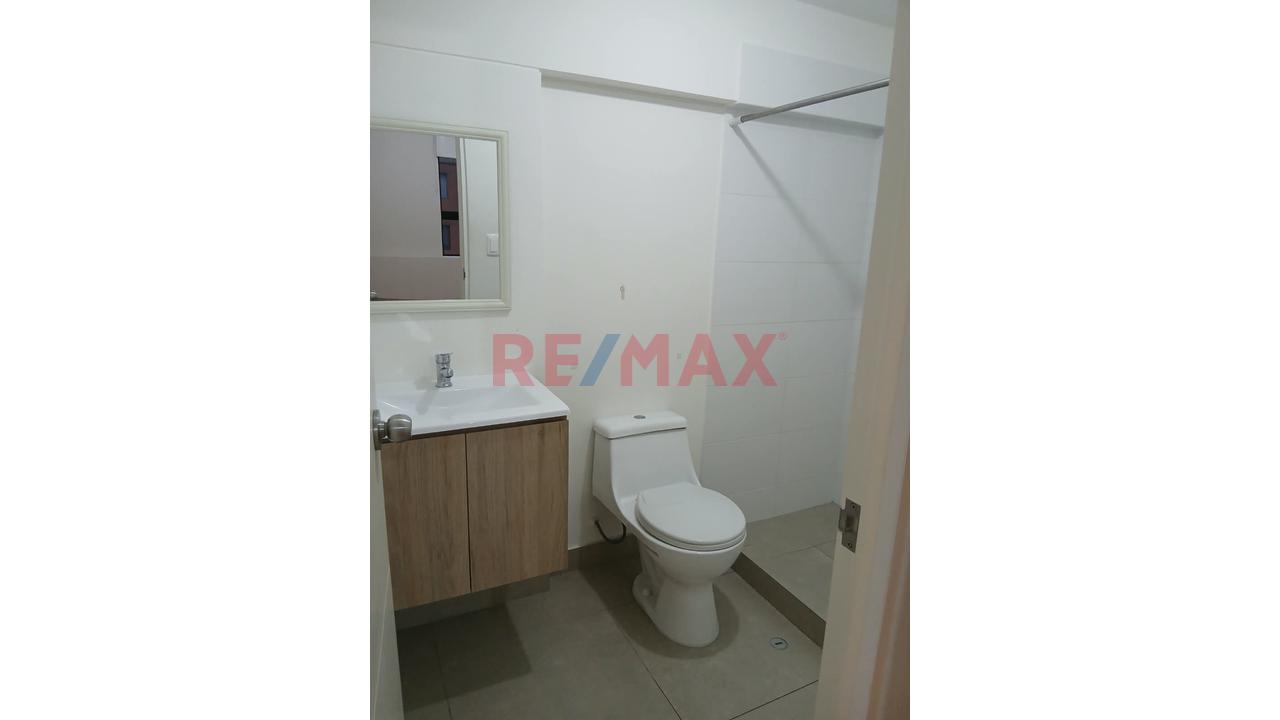 🏡 ¡Alquiler De Departamento En Chorrillos – S/ 1,750!  📍 Mariscal Castilla 565 – Edificio Almare | Dpto. 502 - 3