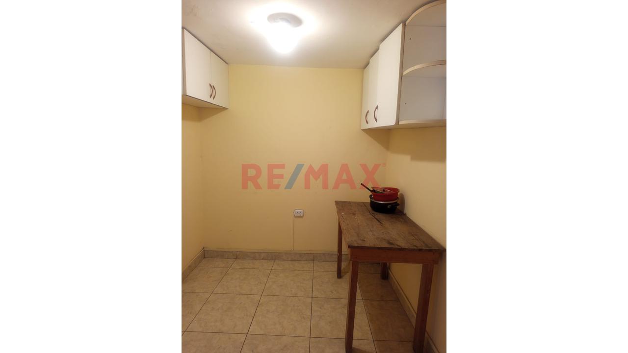 Local Comercial De 3 Pisos En Av. Rafael Escardó – San Miguel — foto 11